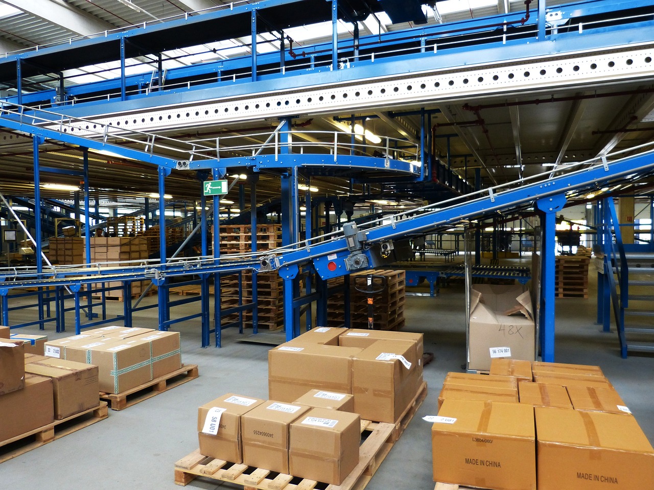 Perpetual vs. Periodic Inventory System: Key Differences, Pros & Best Practices